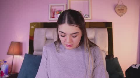 Isabella online show from May 30, 2026, 12:13 pm