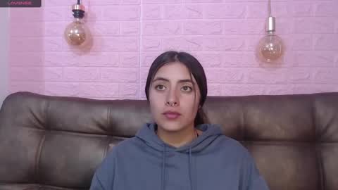 Snapshot of _emma_diamond_ chatting on March 7, 2025, 12:15 am Emma online show from March 7, 2025, 12:15 am