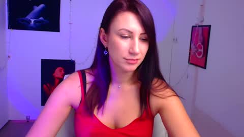 Snapshot of _emma_lay chatting on December 16, 2024, 1:22 pm Emma online show from December 16, 2024, 1:22 pm