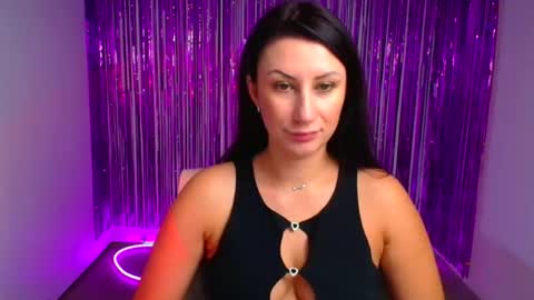 Snapshot of _emma_lay chatting on October 3, 2025, 11:40 am Emma online show from October 3, 2025, 11:40 am