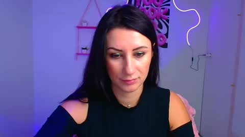 Snapshot of _emma_lay chatting on October 10, 2025, 6:23 am Emma online show from October 10, 2025, 6:23 am