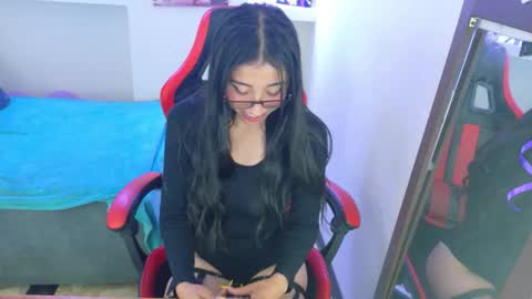 Emmaa Harper3 online show from October 12, 2025, 7:51 am