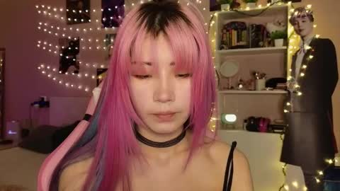 EveEva online show from March 2, 2026, 4:03 am