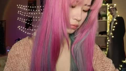 EveEva online show from March 4, 2026, 1:00 am