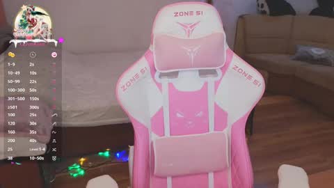 Evie online show from December 24, 2024, 5:49 am