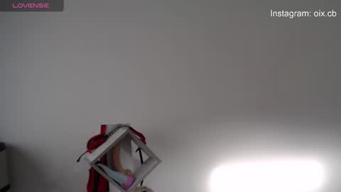  Exa help me position myself with your thumb up thanks  online show from December 19, 2024, 8:44 pm