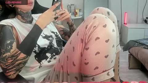 Alis online show from October 19, 2025, 8:04 am