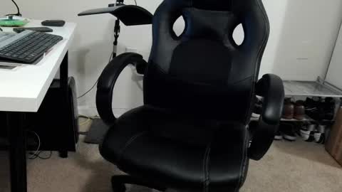 Snapshot of _full_sender chatting on February 18, 2025, 2:05 am Full Sender online show from February 18, 2025, 2:05 am