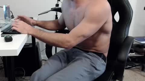 Snapshot of _full_sender chatting on March 1, 2025, 4:44 pm Full Sender online show from March 1, 2025, 4:44 pm