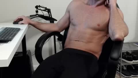 Snapshot of _full_sender chatting on March 4, 2025, 12:29 am Full Sender online show from March 4, 2025, 12:29 am