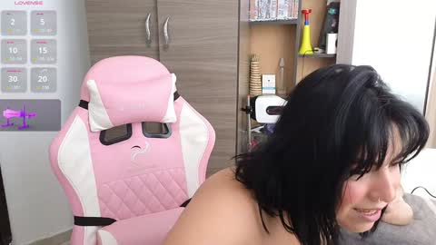we are hot friends online show from January 20, 2025, 12:49 pm