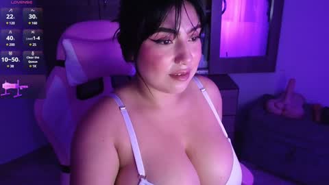 we are hot friends online show from January 23, 2025, 9:50 am