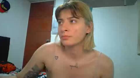 Mia-foster online show from April 15, 2026, 1:56 am