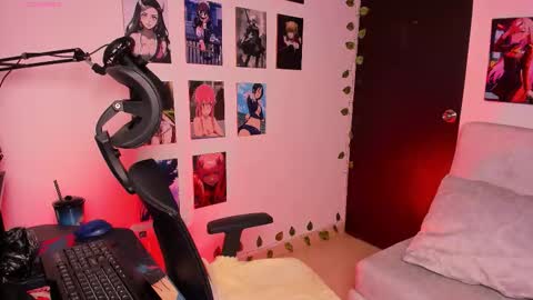 Snapshot of _gleep chatting on October 14, 2025, 1:17 am LEEP online show from October 14, 2025, 1:17 am