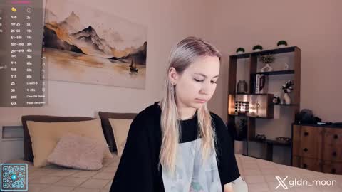 Rina online show from October 8, 2025, 8:17 pm