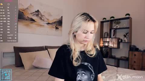 Rina online show from December 4, 2025, 8:17 pm