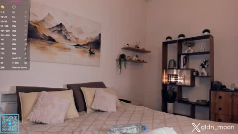 Rina online show from December 13, 2025, 7:53 pm