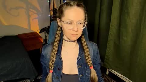 _goldilocks__ online show from October 7, 2025, 4:15 pm