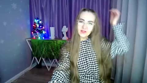 _greybunny_ online show from December 31, 2024, 2:47 pm