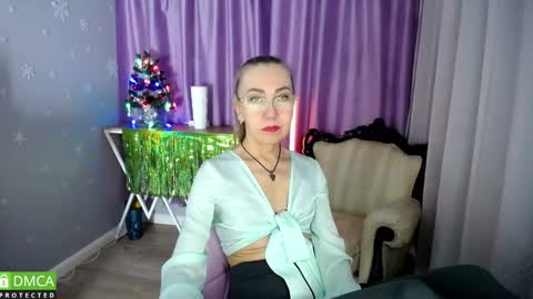 _greybunny_ online show from January 12, 2025, 1:16 pm