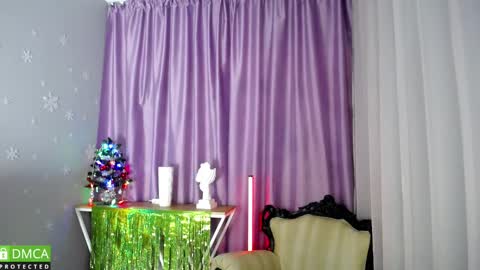 _greybunny_ online show from January 14, 2025, 11:10 am