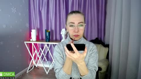 _greybunny_ online show from January 17, 2025, 7:41 am