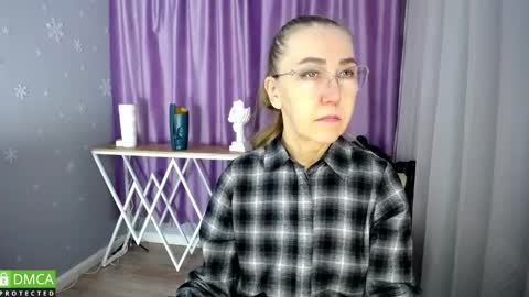 _greybunny_ online show from January 27, 2025, 7:56 am