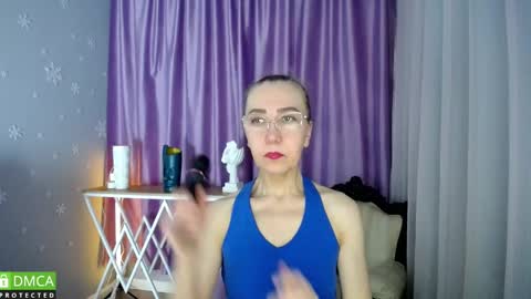 _greybunny_ online show from January 27, 2025, 2:02 pm