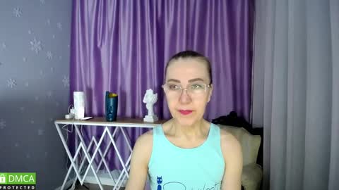 _greybunny_ online show from February 2, 2025, 1:19 pm