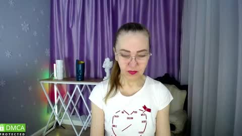 _greybunny_ online show from February 11, 2025, 8:15 am