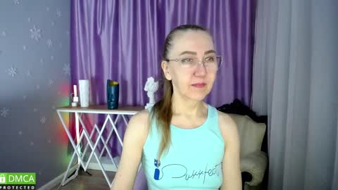 _greybunny_ online show from February 28, 2025, 7:15 am