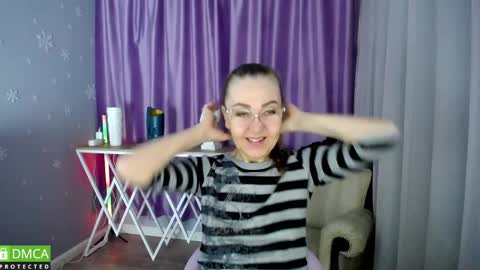 _greybunny_ online show from March 7, 2025, 6:13 am