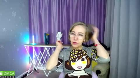 _greybunny_ online show from October 26, 2025, 9:59 am