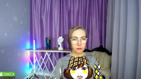 _greybunny_ online show from November 3, 2025, 10:49 am
