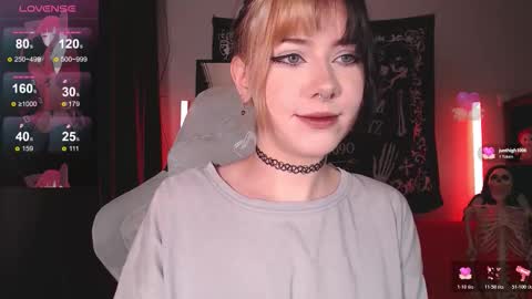 Tori online show from November 21, 2025, 9:52 am