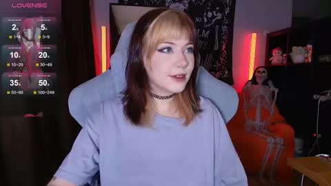 Tori online show from November 23, 2025, 10:15 am