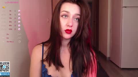 Snapshot of _halllseyyy_ chatting on September 17, 2025, 5:58 pm Hi everybody my name is Halsey online show from September 17, 2025, 5:58 pm