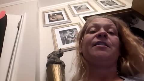 _hitgirly_ online show from March 1, 2026, 12:18 pm