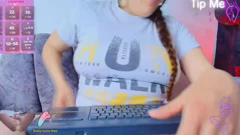 Honey online show from October 22, 2025, 2:28 pm