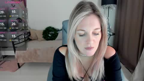 Snapshot of _i_d_a_ chatting on January 3, 2025, 1:05 am Ida online show from January 3, 2025, 1:05 am