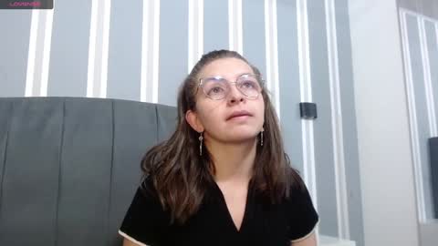 Snapshot of _isaabellaa chatting on December 18, 2024, 11:34 am Isa online show from December 18, 2024, 11:34 am