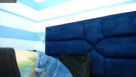 Snapshot of _isaabellaa chatting on December 30, 2024, 6:05 pm Isa online show from December 30, 2024, 6:05 pm