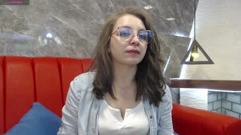 Snapshot of _isaabellaa chatting on January 14, 2025, 11:10 am Isa online show from January 14, 2025, 11:10 am