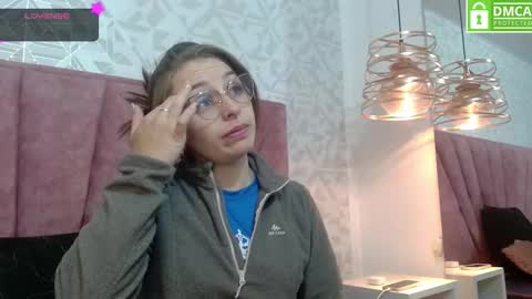 Snapshot of _isaabellaa chatting on February 22, 2025, 12:08 pm Isa online show from February 22, 2025, 12:08 pm