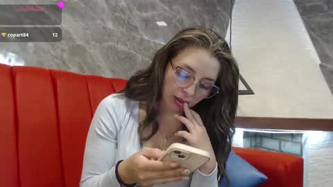 Snapshot of _isaabellaa chatting on March 3, 2025, 5:29 pm Isa online show from March 3, 2025, 5:29 pm