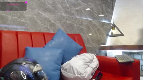 Snapshot of _isaabellaa chatting on March 12, 2025, 6:22 pm Isa online show from March 12, 2025, 6:22 pm