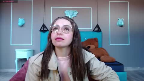 Snapshot of _isaabellaa chatting on September 17, 2025, 12:07 pm Isa online show from September 17, 2025, 12:07 pm