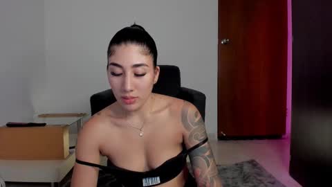 Isabella online show from February 14, 2026, 5:48 am