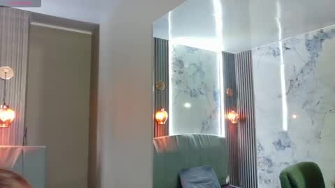 _jeessy online show from November 14, 2025, 4:00 am