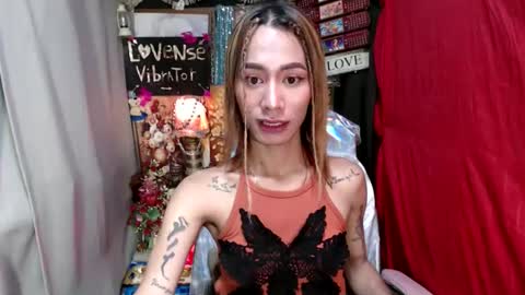 Snapshot of _jejebel chatting on November 17, 2025, 4:35 pm Maria online show from November 17, 2025, 4:35 pm